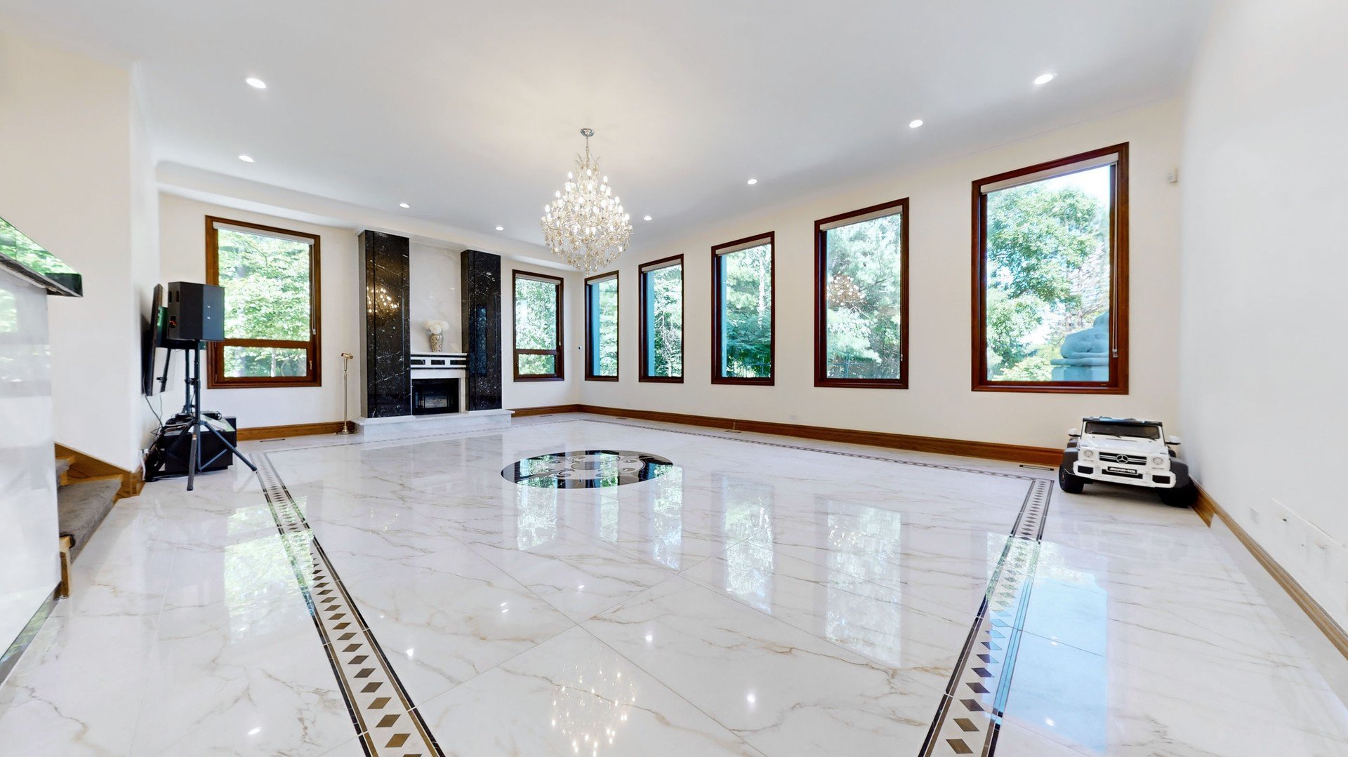 Prestigiously Situated In Woodland Acres