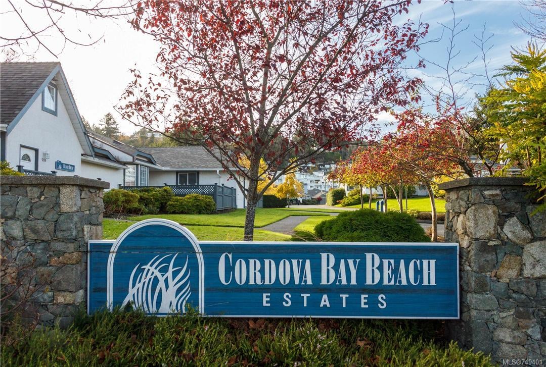 15-5110 Cordova Bay Rd
