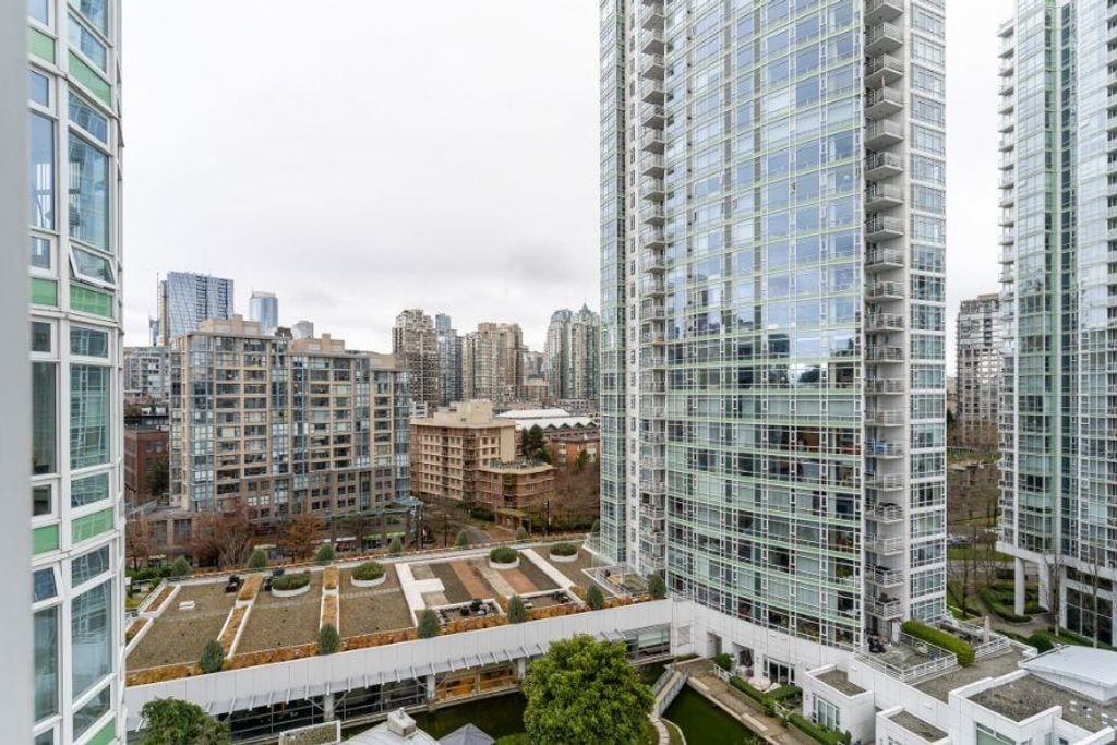 1199 Marinaside Cres, #1503