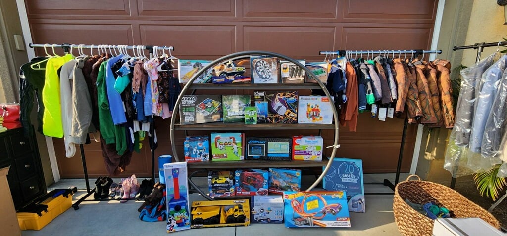 Lake Balboa Community Yard Sale