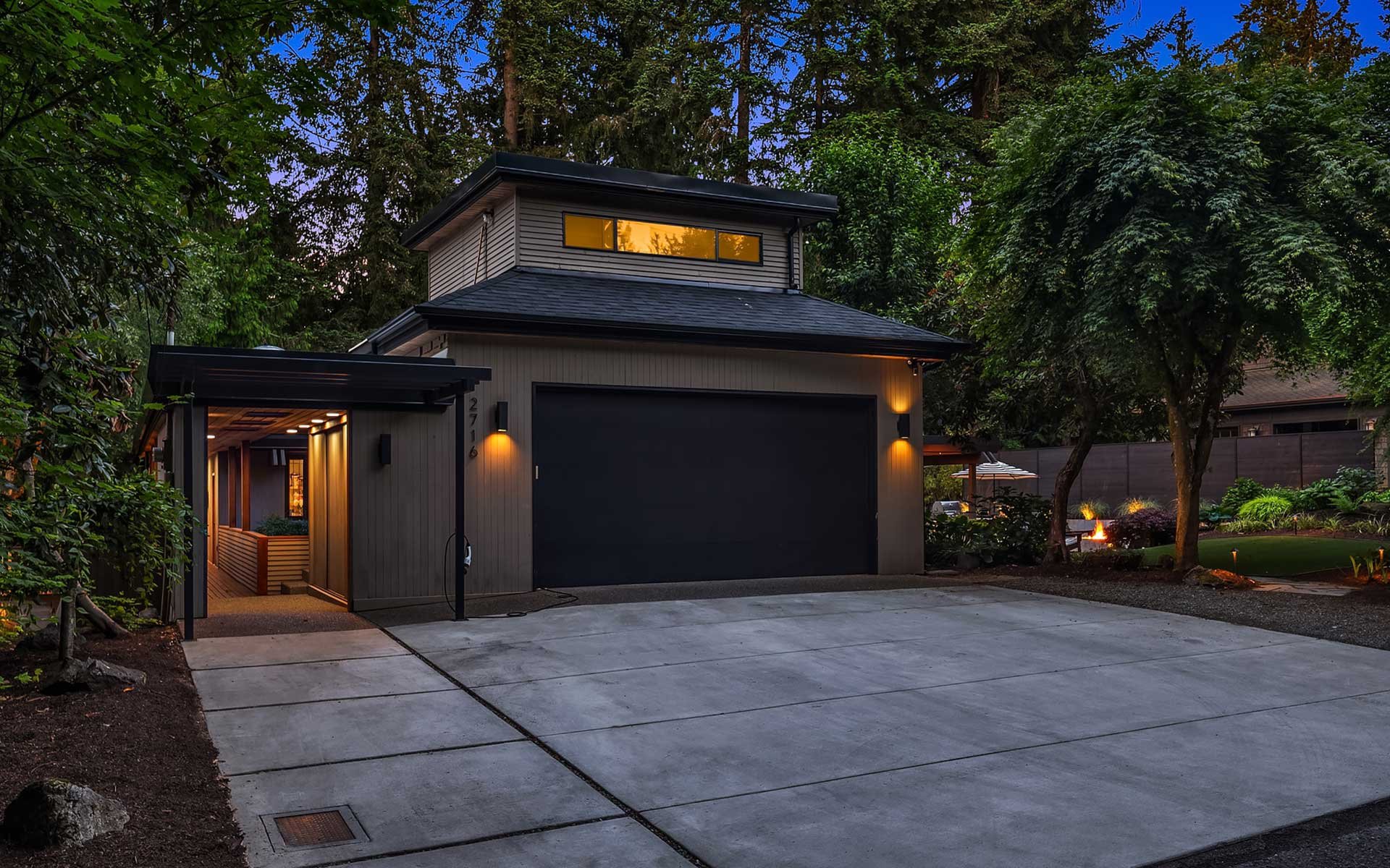 Northwest Style in the Beloved Beaux Arts Waterfront Community