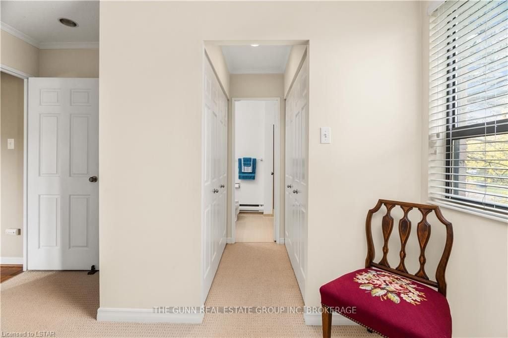 300 Everglade Cres 22