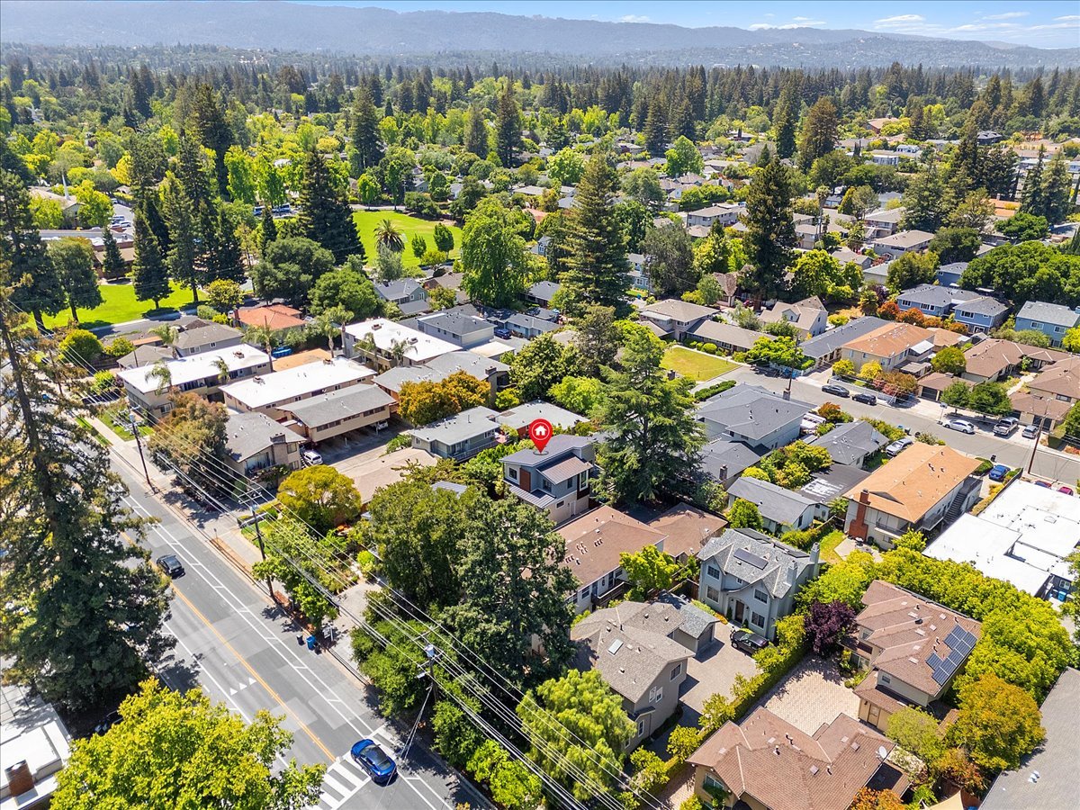 1002 Middle Avenue