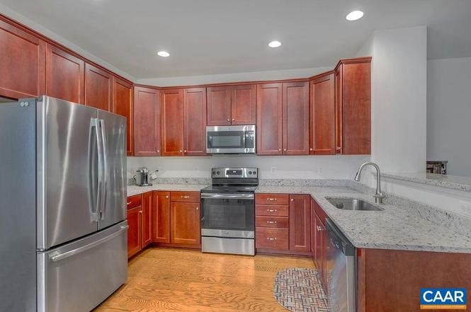 141 Longwood Dr