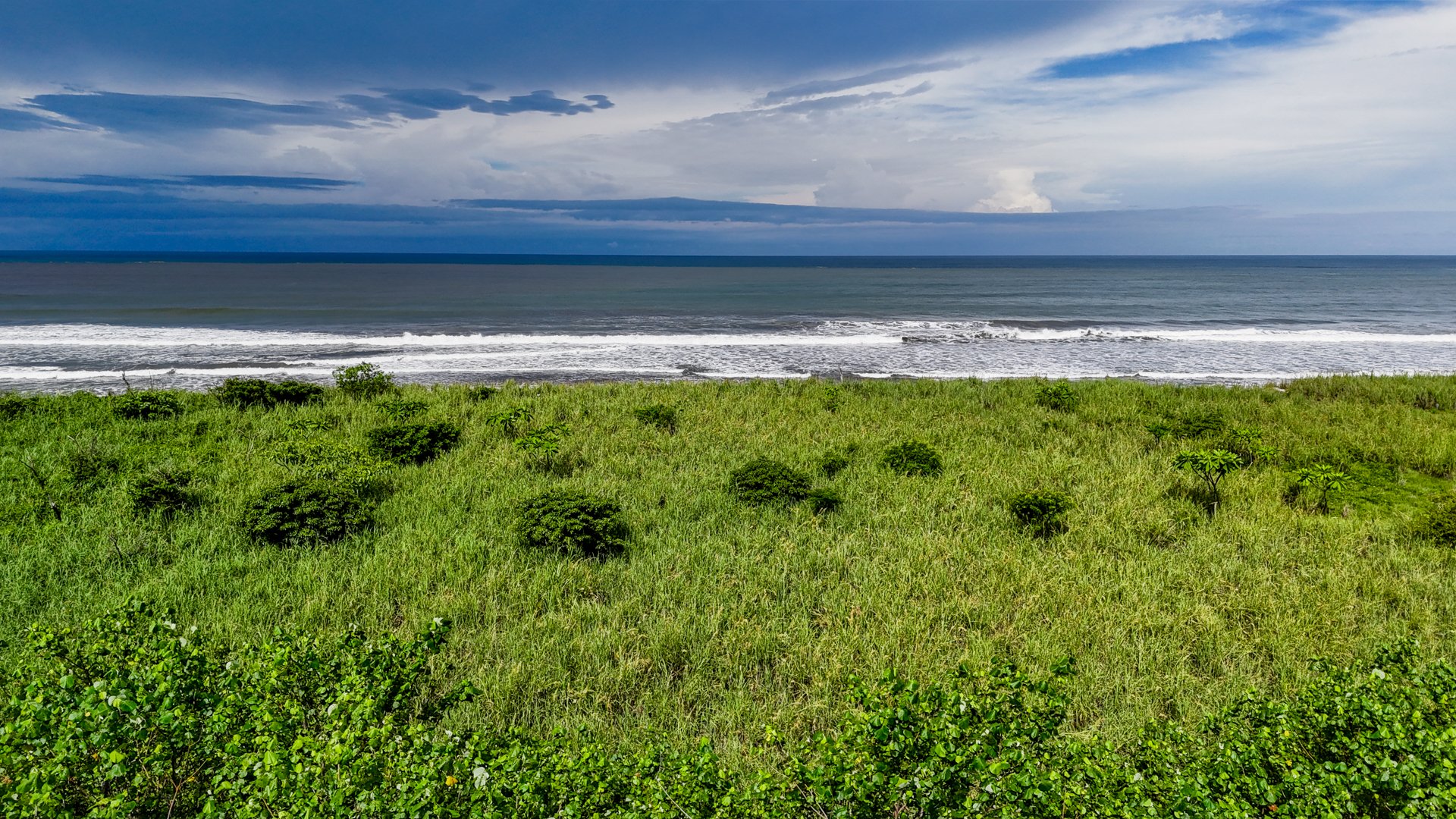 Irreplaceable Titled Beachfront Parcel with 35 Water Letters | 27,040 m² of Prime Coastal Real Estate!