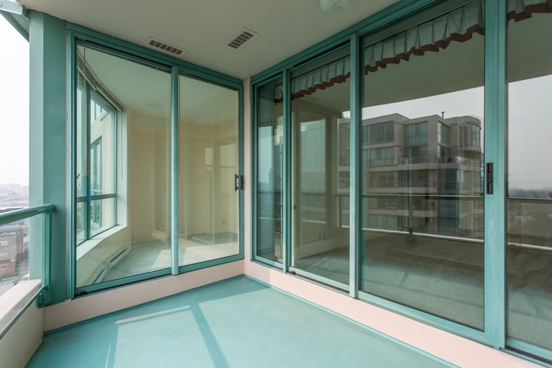 1401-8851 Lansdowne Rd