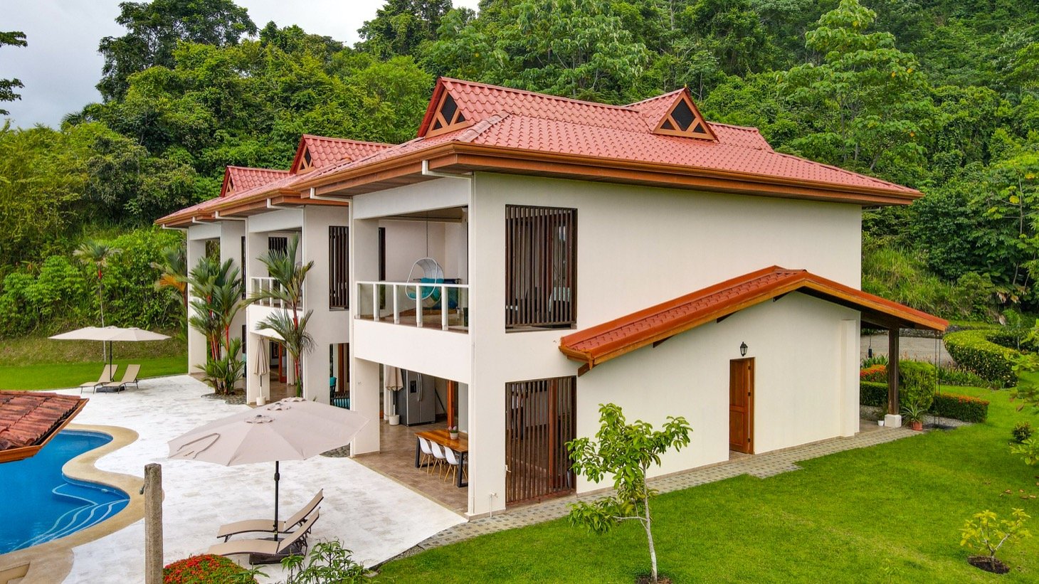 Ocean-View Luxury Home in Ojochal with Sunset Views and Retreat Potential