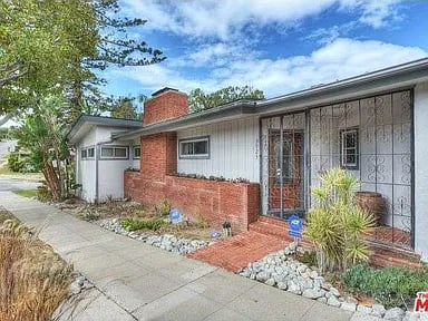 3925 W Mount Vernon Dr