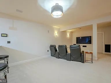 106 Calvary Ct SE