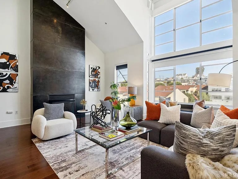 2600 18th St Suite 23