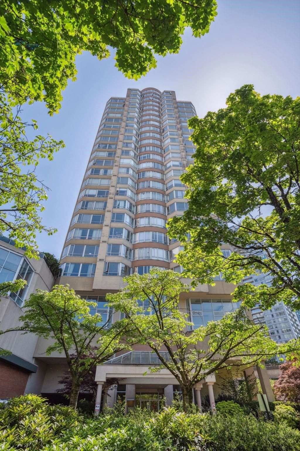 6240 McKay Ave, #605