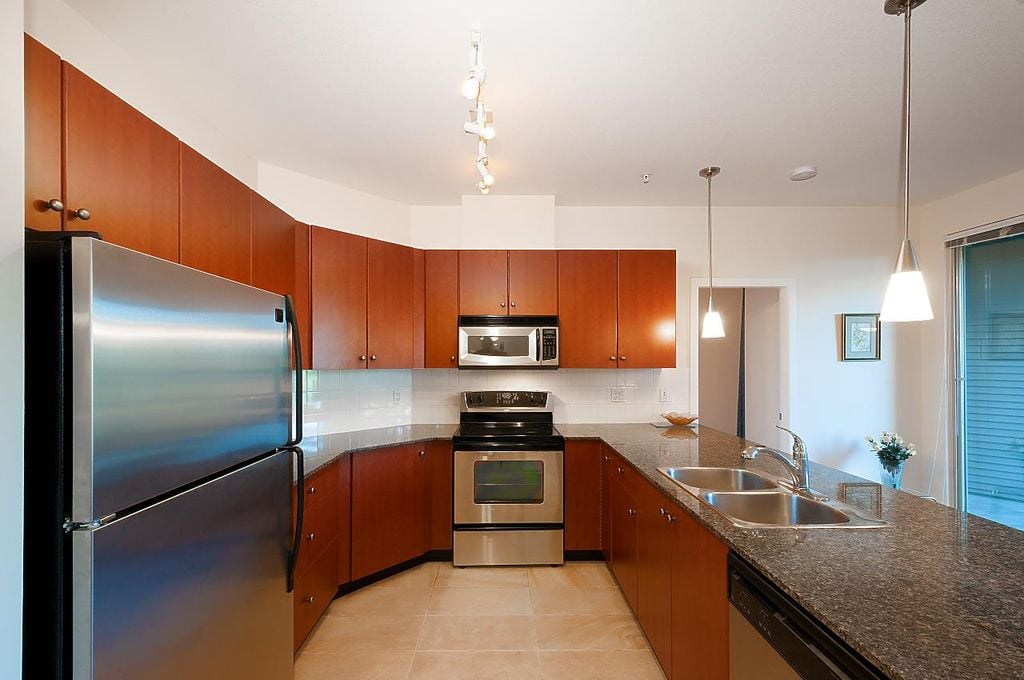 10180 153 St, #333