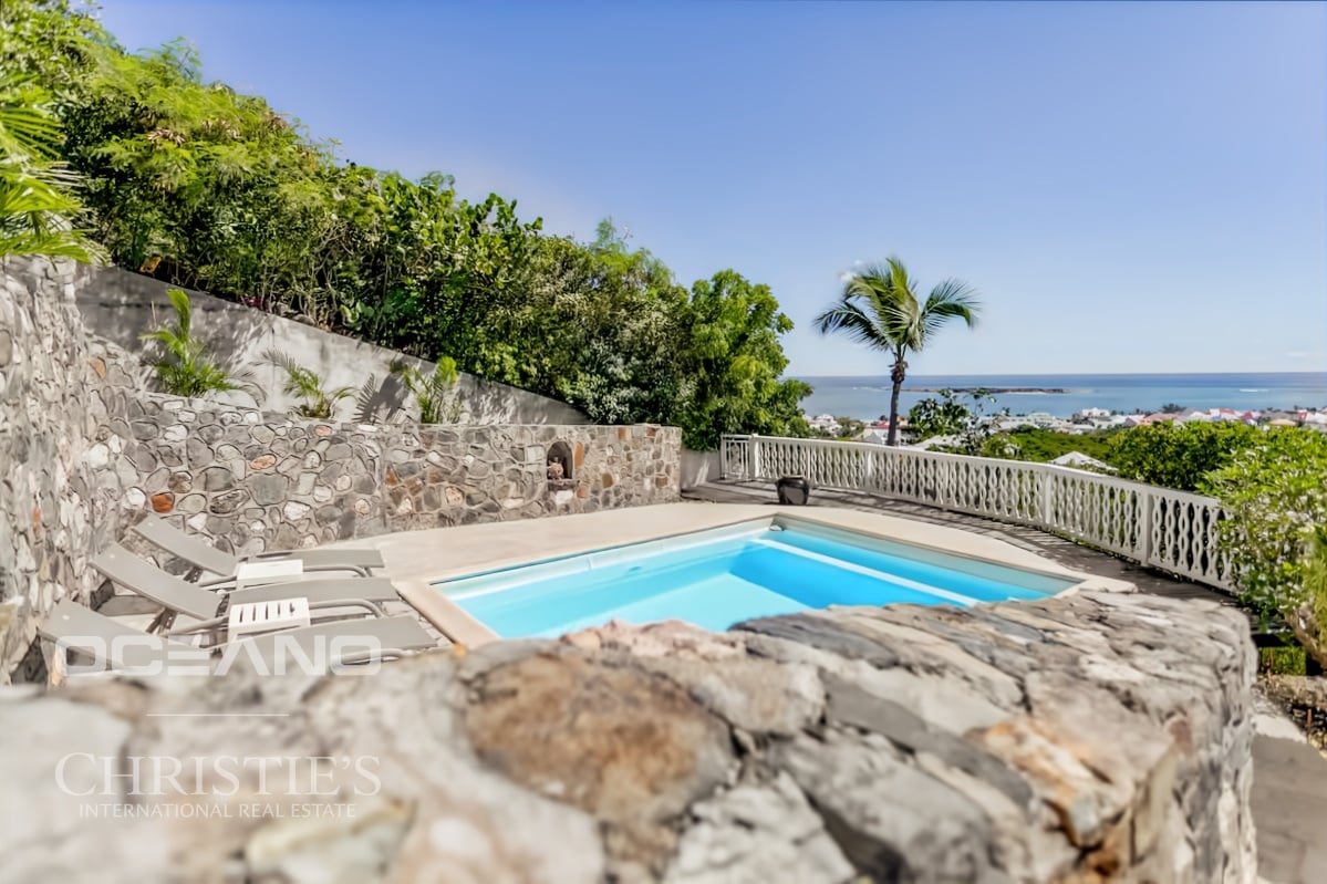 EXCLUSIVE 3 Bedrooms + Private Swimming Pool in Orient Bay –  View of St. Barth