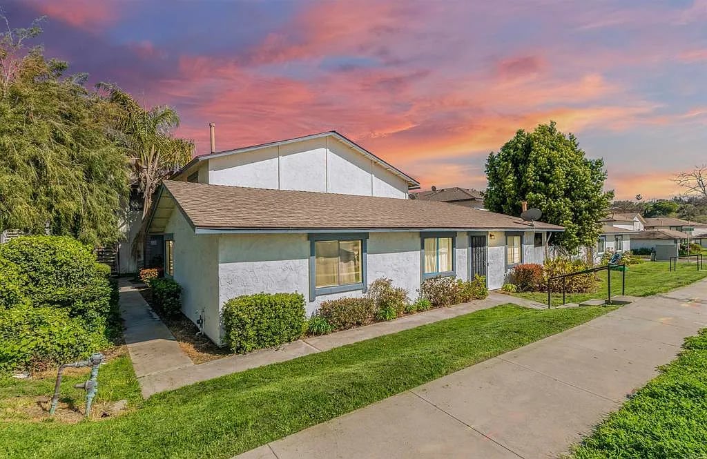 3466 Thunder Dr