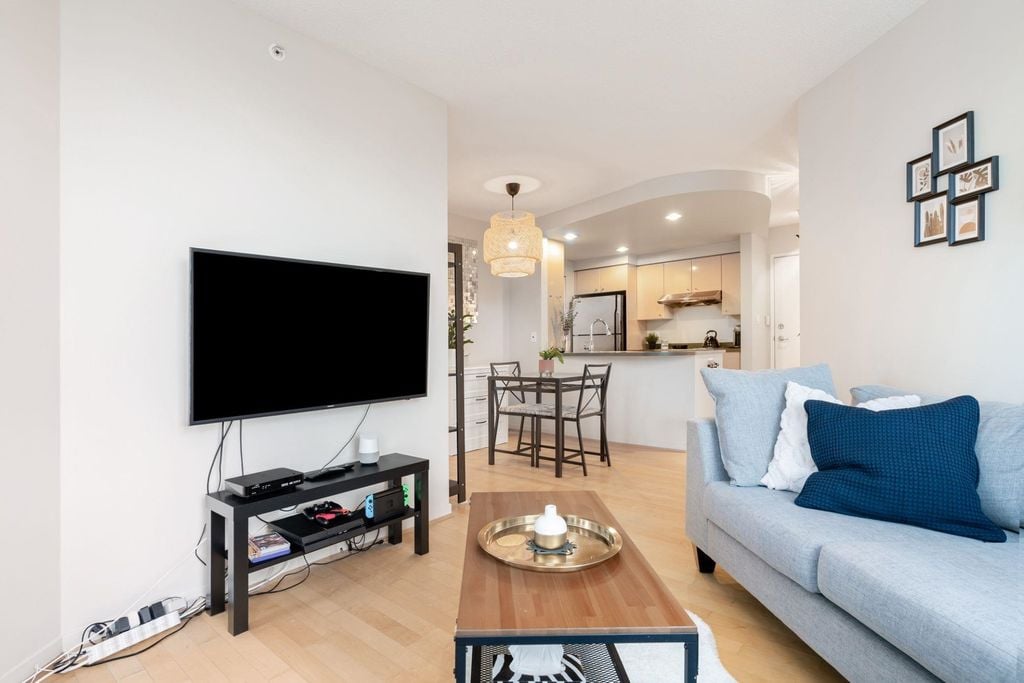 1009 Expo Blvd, #2601