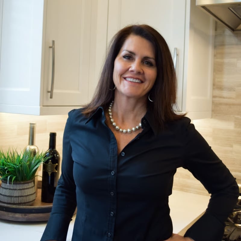 Amy Neb Longmont, CO Real Estate Agent Headshot