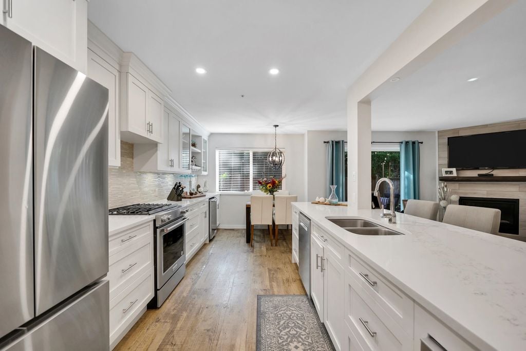 2401 Mamquam Rd, #10