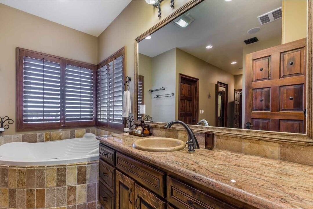 Celestia Crest, Venus Dr, 90046