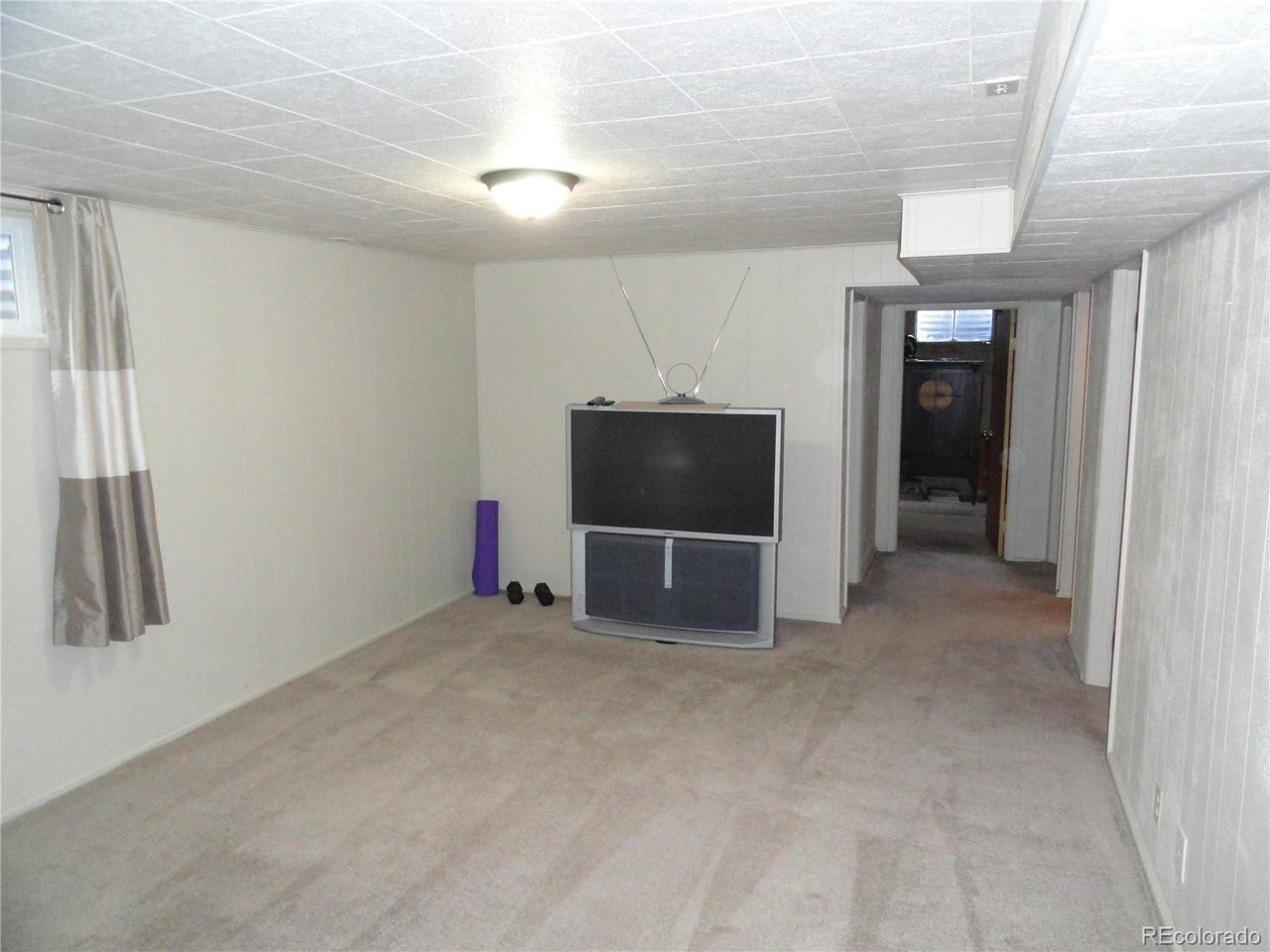 1568 S Dudley Ct