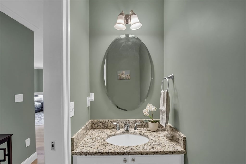 8 High St #B1