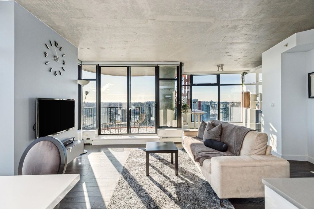 128 W Cordova St, #3506