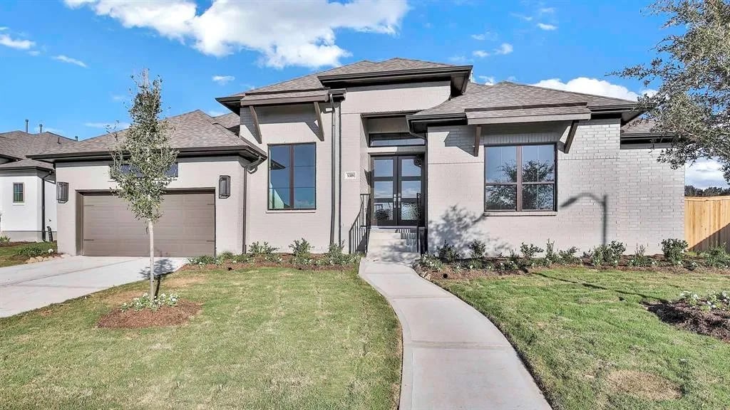 5318 Spring Woods Dr