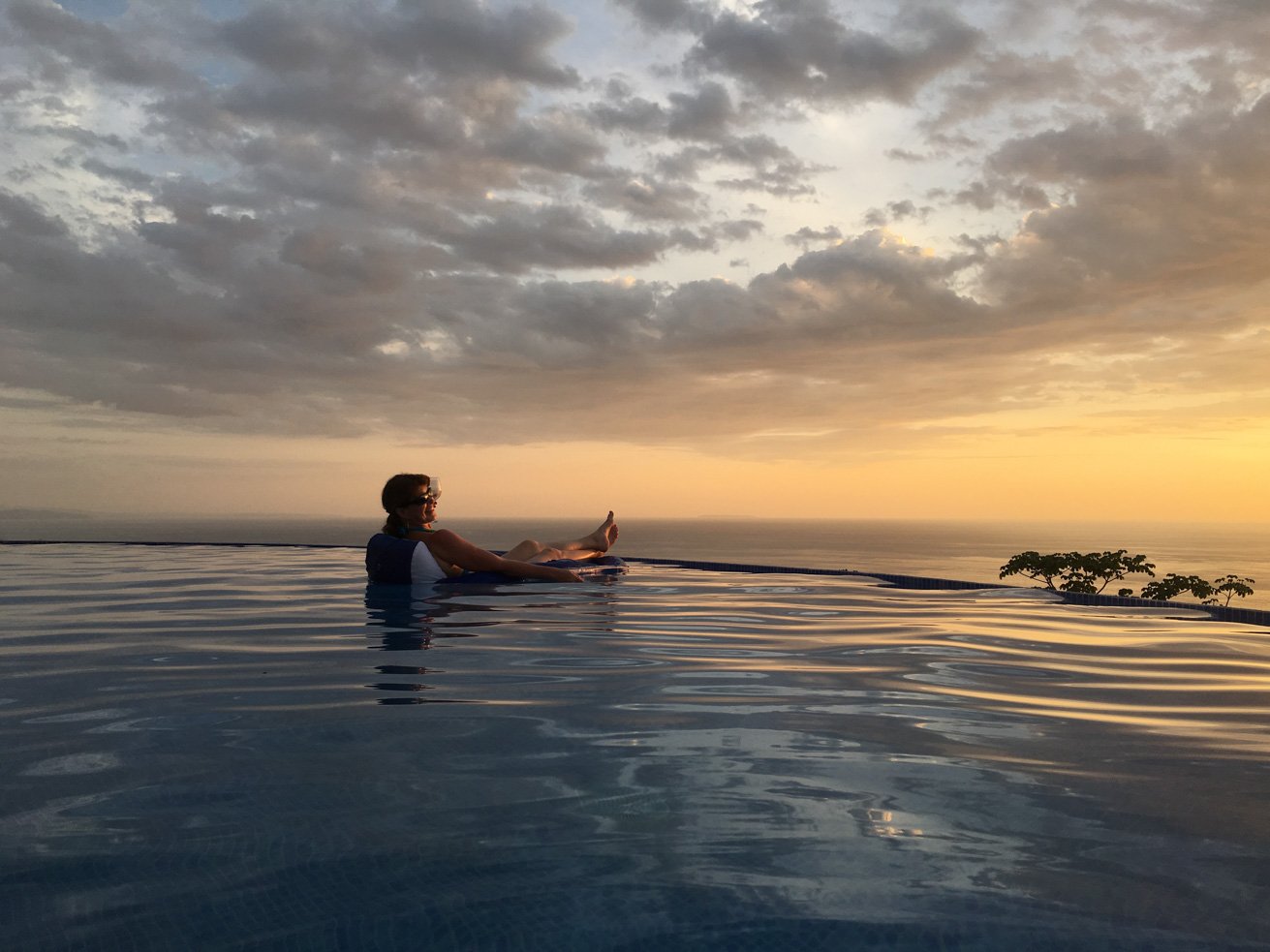Luxury Ocean View Home in Ojochal Costa Rica | Infinity Pool & Sunset Views