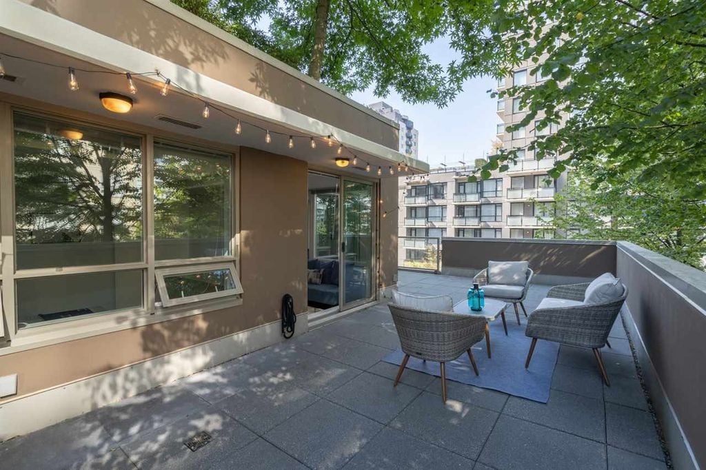 1055 Richards St, #509