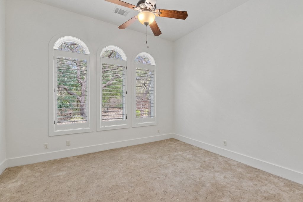 16005 Pontevedra Place