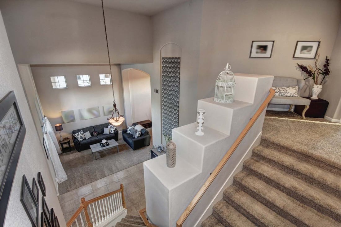 Gorgeous Lincoln 5 Bedroom Home for Sale!