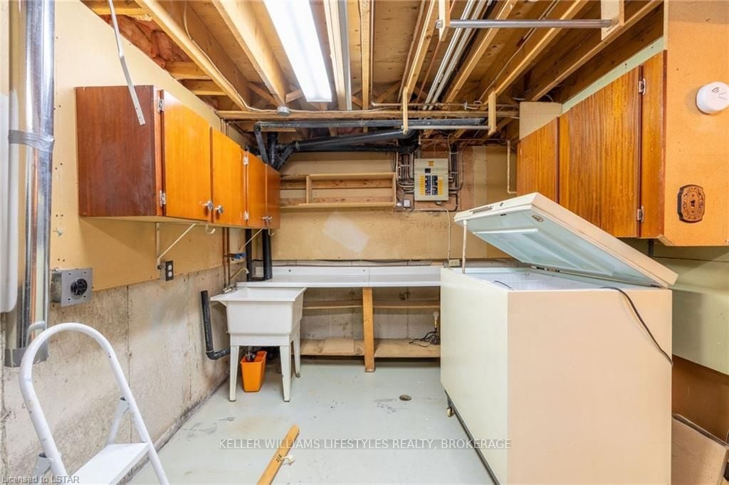 230 Clarke Rd 54