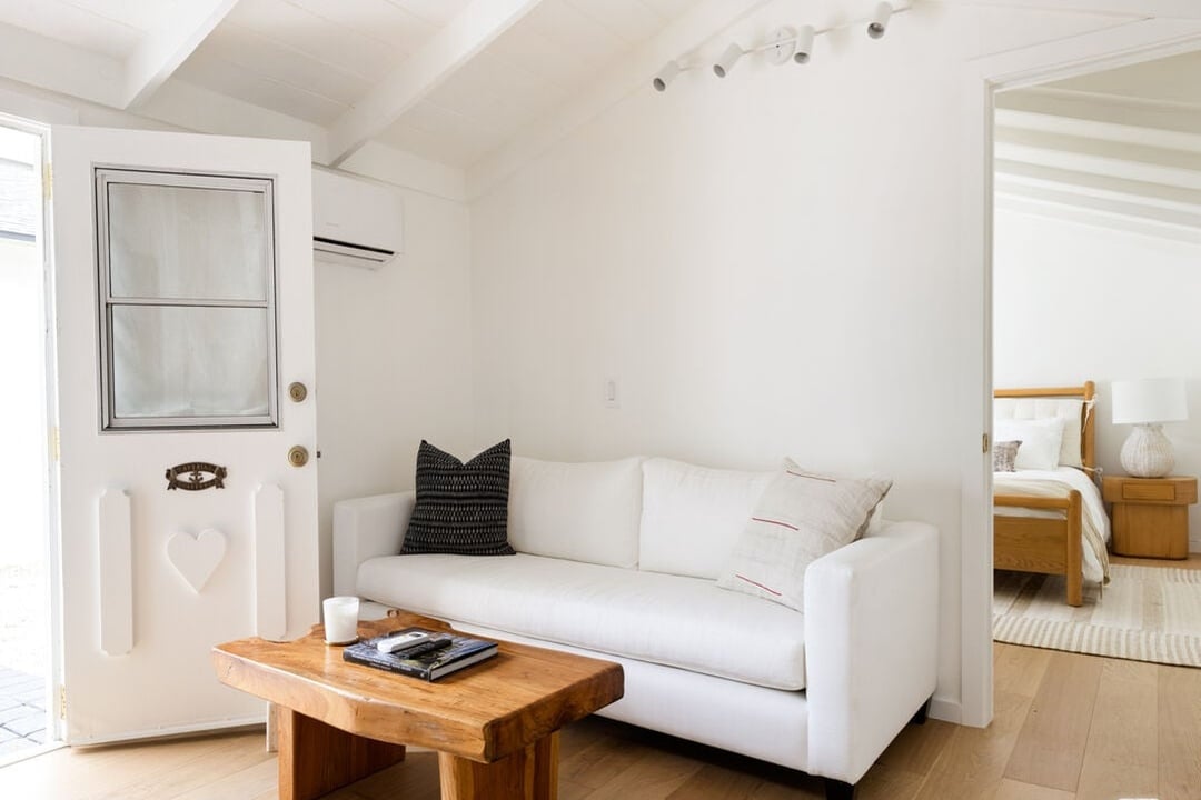 Echelon Pavilion, Grayfox St, 90265