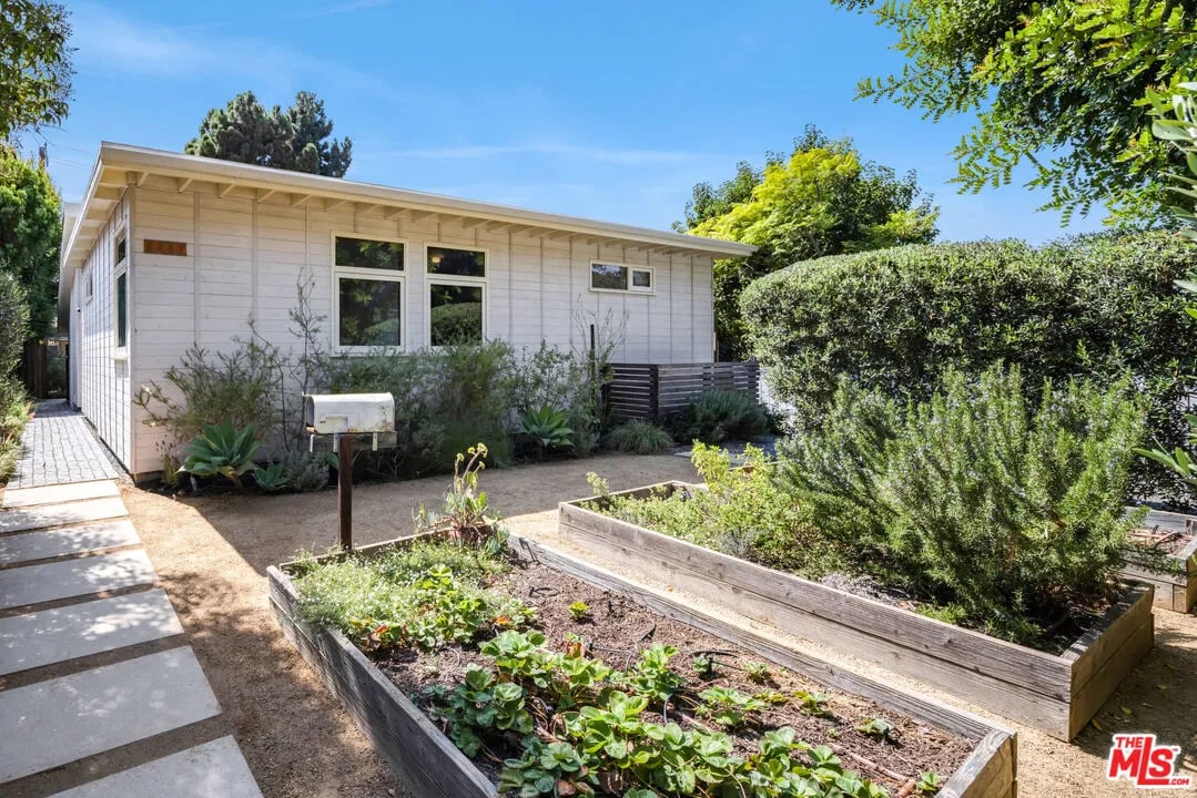 Mar Vista Mid Century