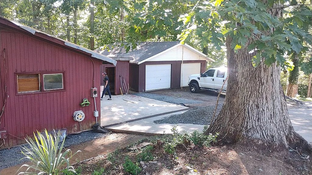 83 Maid Marian Ct