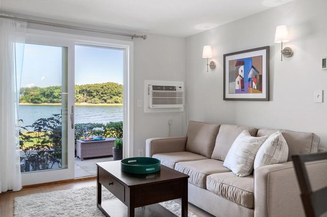 300 River St #3
