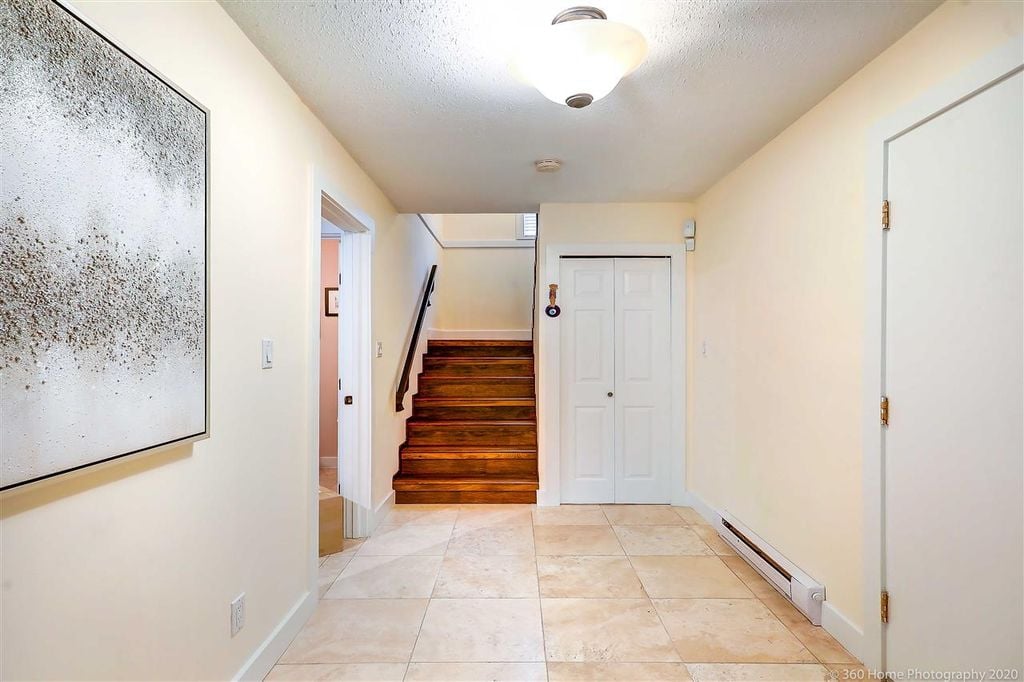 230 W 16th St, #4