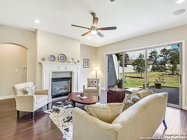 24007 Mary Point