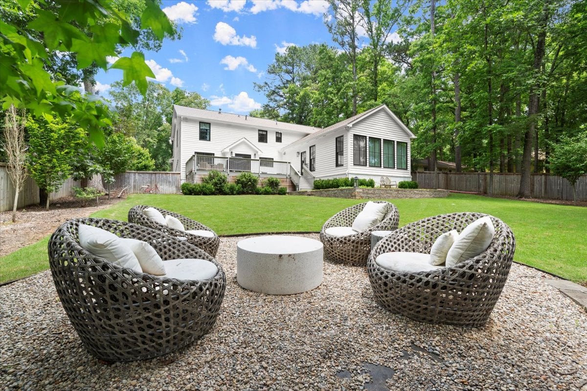 210 Shady Grove