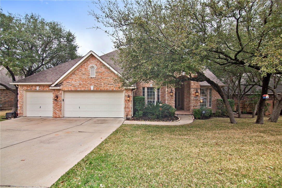 206 Rim Rock Dr
