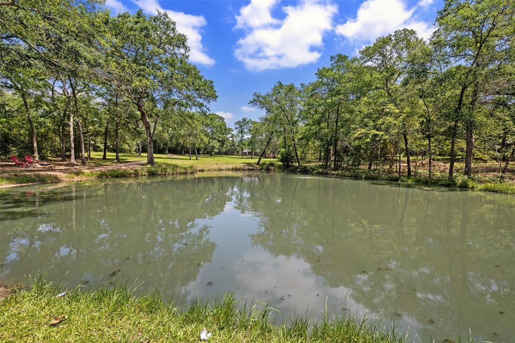 540 Walnut Dr Bellville, Tx 77418