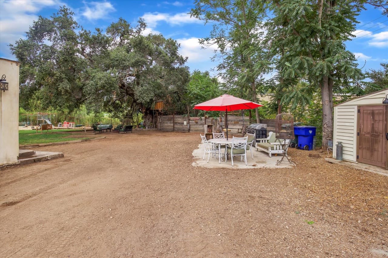 10572 Santa Paula-Ojai Rd