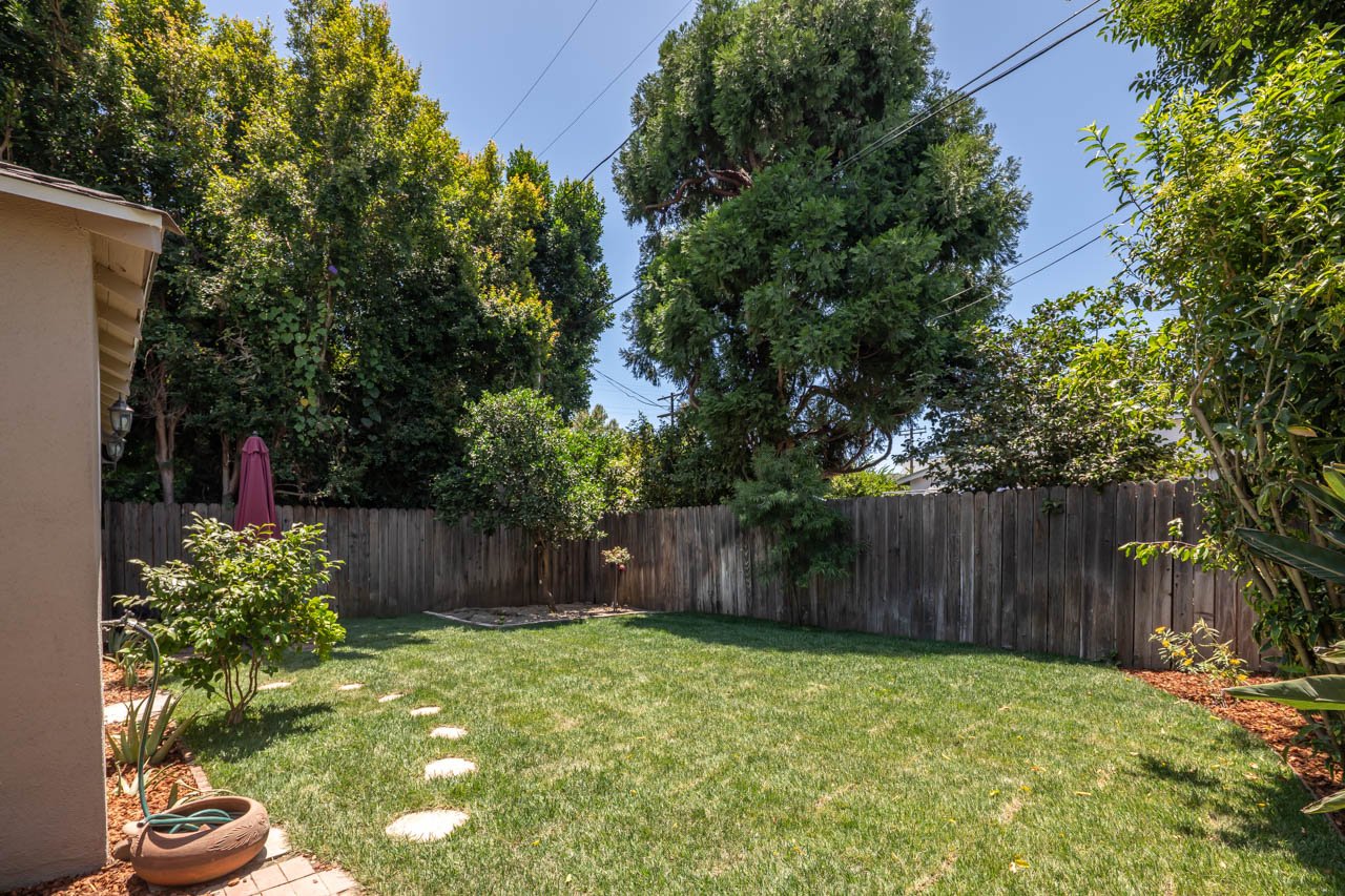 4427 Vantage Ave, Studio City