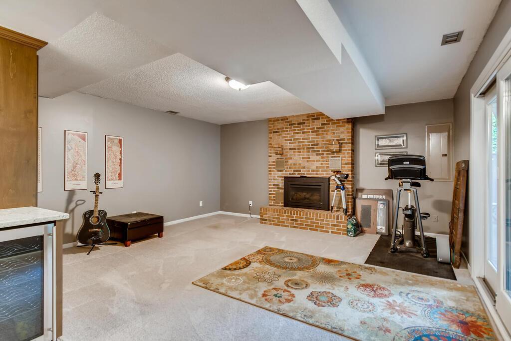 4100 Auburn Dr