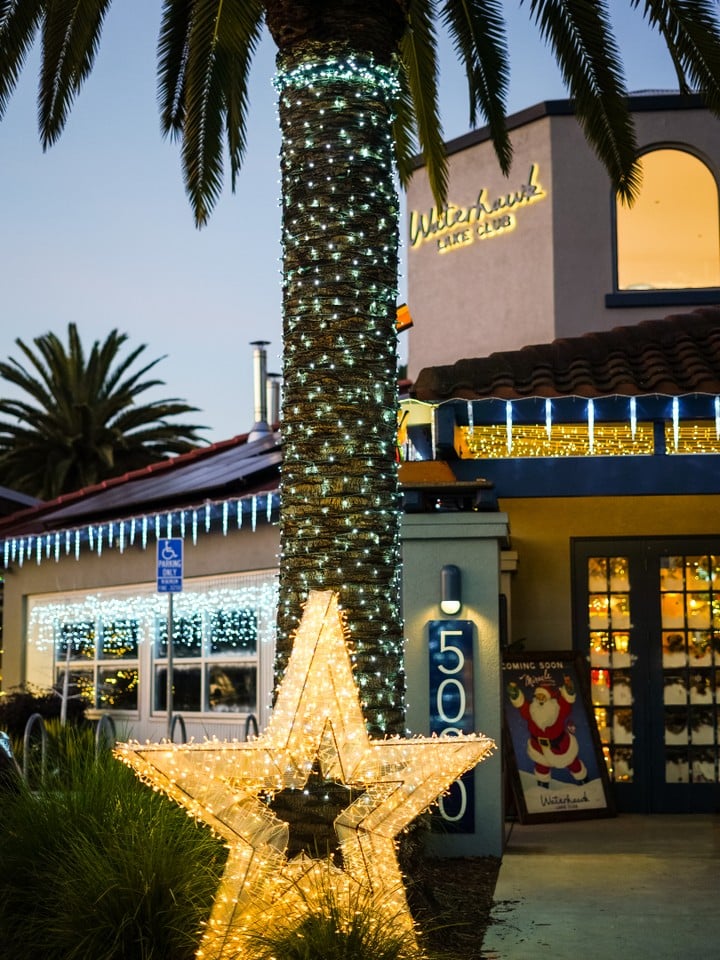 Lakeside dining at Waterhawk Lake Club in Rohnert Park