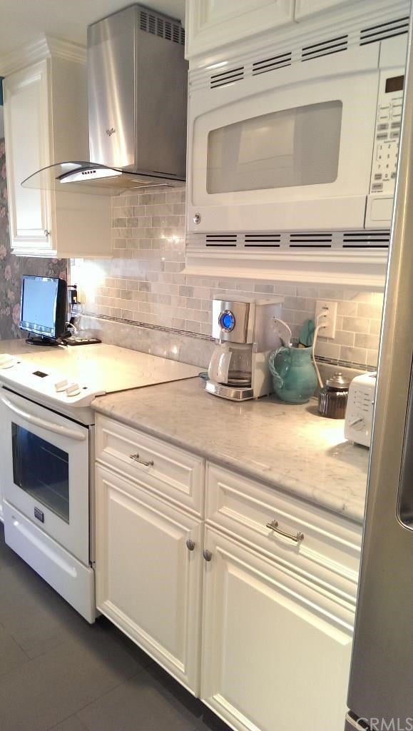 137 S Palm Dr #304