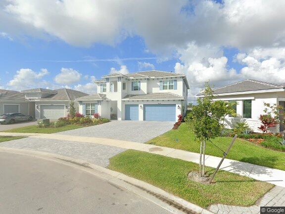 12252 Waterstone Cir