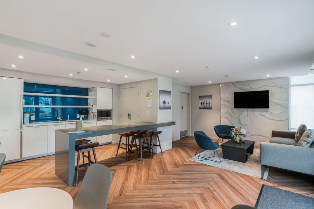 1661 Quebec St, #606