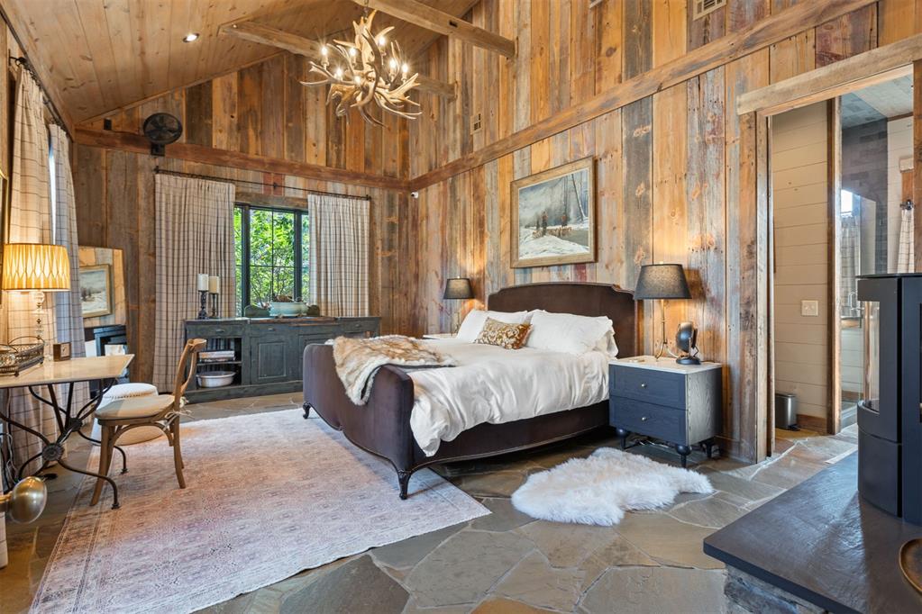 The Art of Lake Living: 38 Park Street Carlton Landing, Oklahoma - Wyatt Poindexter - The Agency