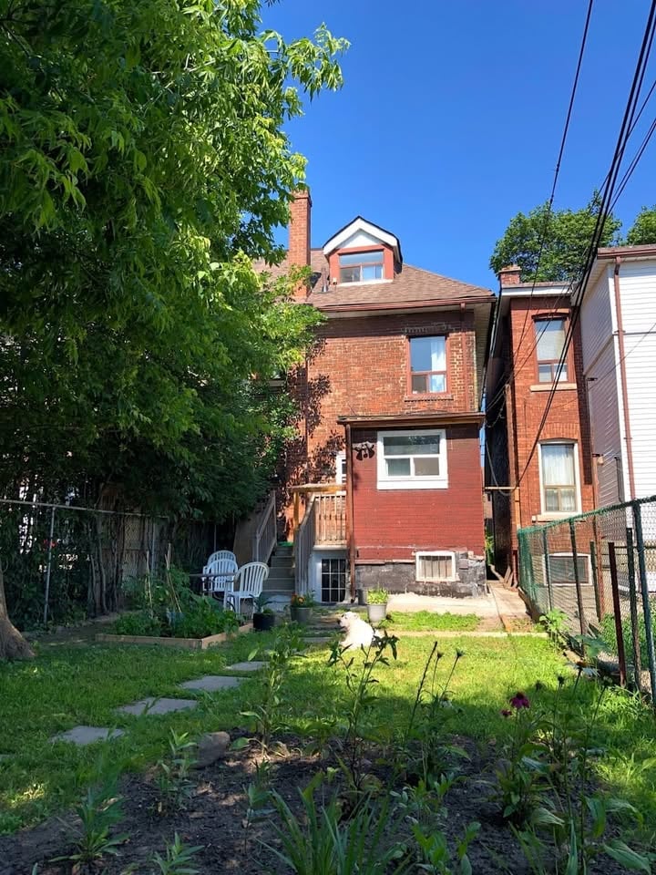 222 Oakwood Avenue Unit: 1