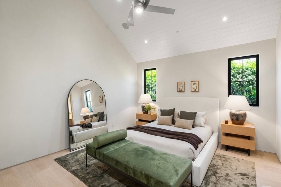 Zenith Pavilion,Tweed Ln, 90049